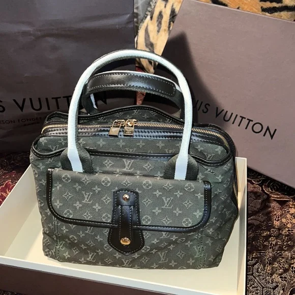 Authentic Louis Vuitton bag - Picture 7 of 16